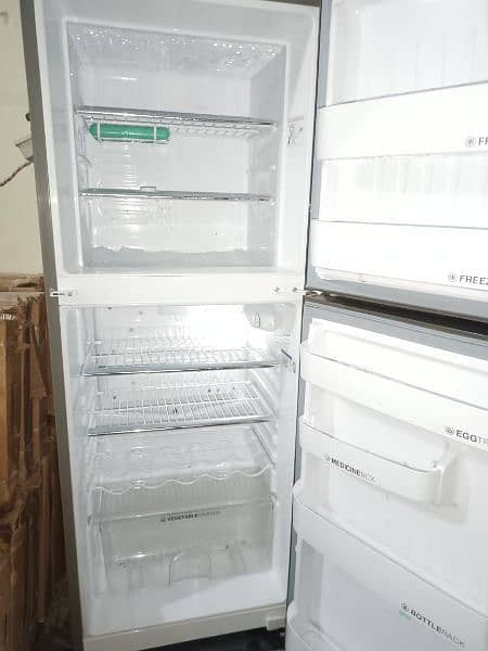 New condition fridge Orient  new model only 5 month uesd 03288074461 8