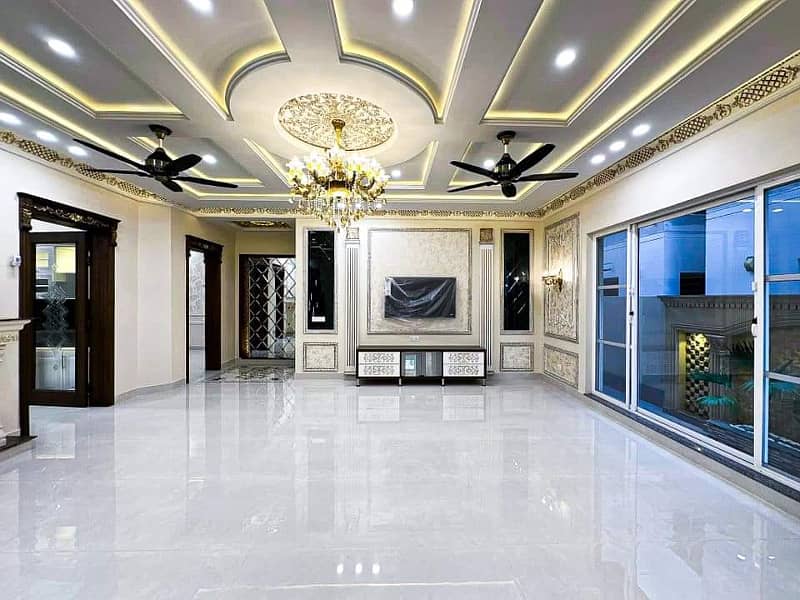 Luxurious Designer 1 Kanal Brand New House For Sale in Bahria Town Lahore 8