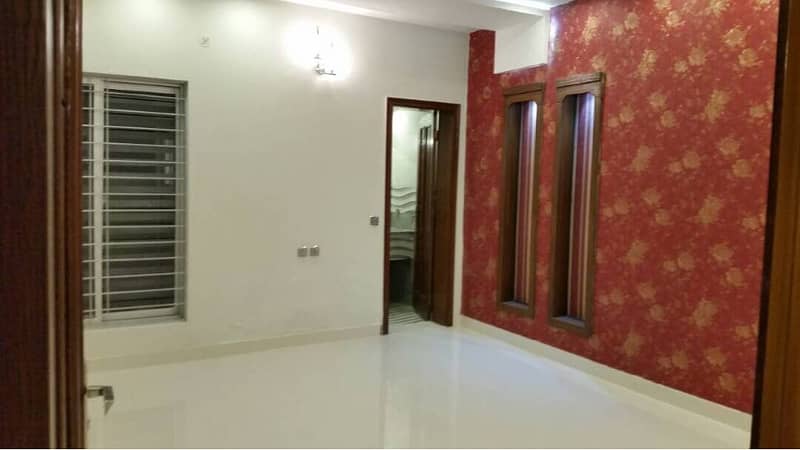Luxurious Designer 1 Kanal Brand New House For Sale in Bahria Town Lahore 23