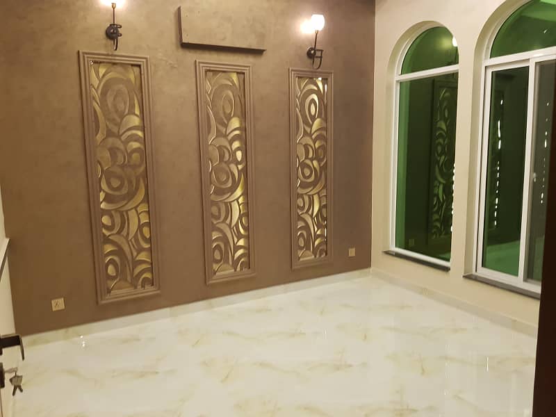 Luxurious Designer 1 Kanal Brand New House For Sale in Bahria Town Lahore 32