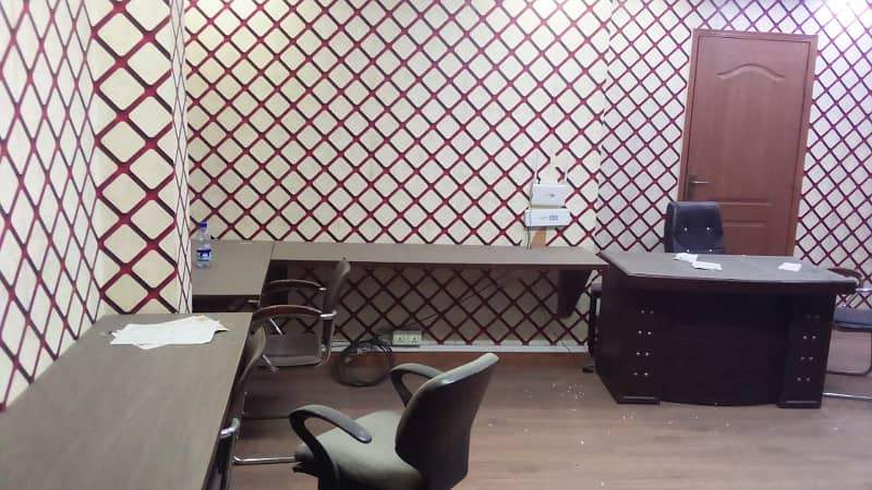 550 Square Feet Corporate Office Affordable For Rent At Gulberg 3 1