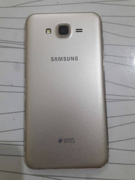 Samsung J7 core 4