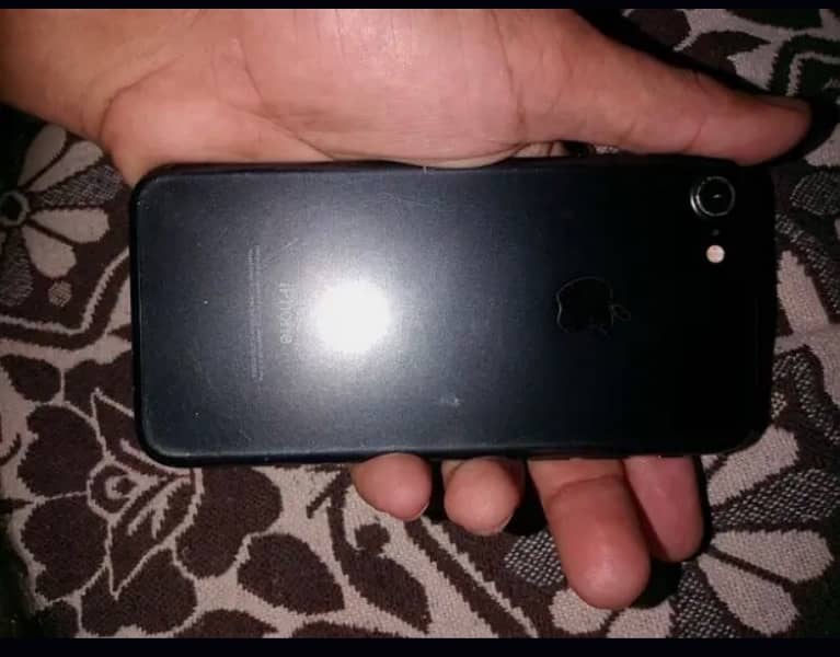 iPhone 7 for sale 32gb PTA provided all ok battery helth 100 all ok 3