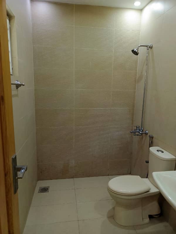 Size 30x60 Full House For Rent In G-13 11
