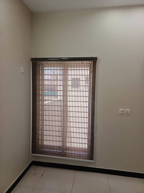 Size 30x60 Full House For Rent In G-13 18