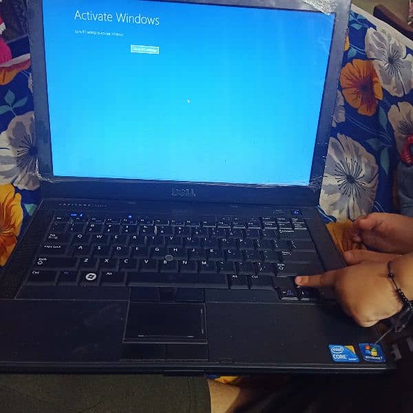 dell laptop for sale ram 4gb 320gb hard 3