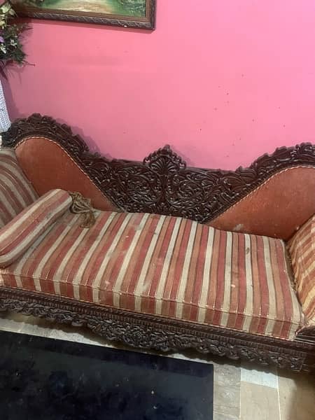 chineote sheesham wood 3seater Dewan 3