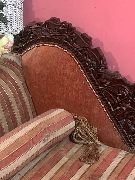 chineote sheesham wood 3seater Dewan 5