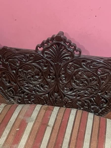 chineote sheesham wood 3seater Dewan 7