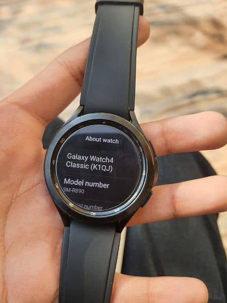 Samsung Galaxy watch 4 classic 8