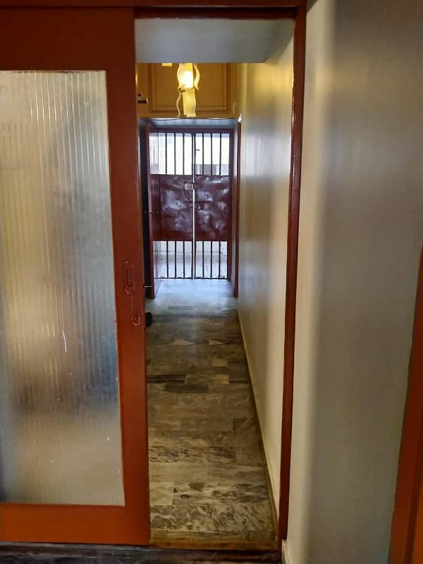 three bed dd leased apartment for sale in johar 10