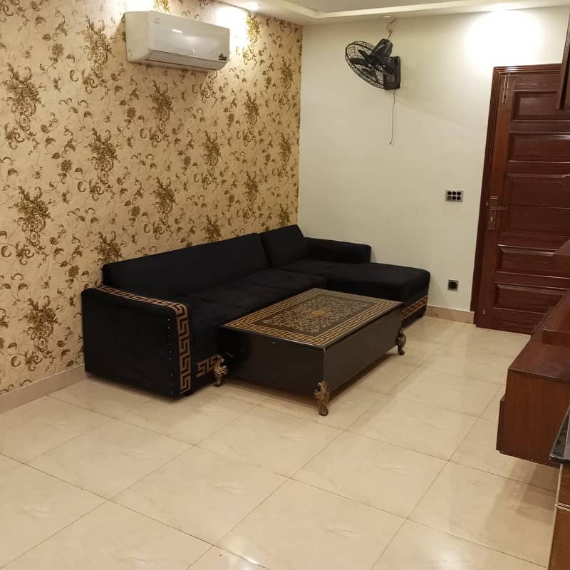 ONE BED APARTMENT FOR RENT IN BAHRIA TOWN LAHORE. 5
