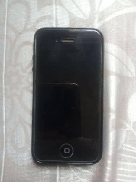 iPhone 4 black colour 10/10 condition 0