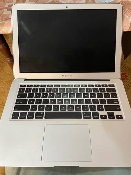 MacBook Air (13-inch, Early 2015) 4