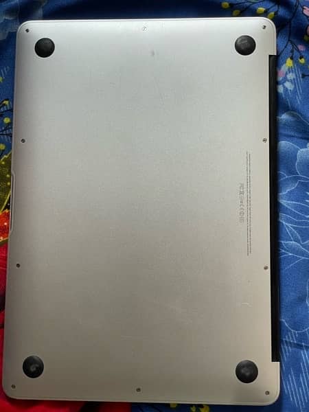 MacBook Air (13-inch, Early 2015) 7