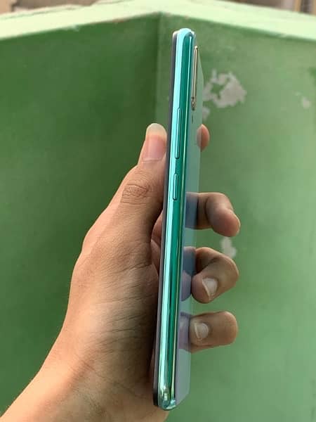 Vivo y17 Dual Simm 6