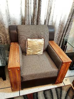 Six seater sofa set (3.2. 1) New condition. Final price !