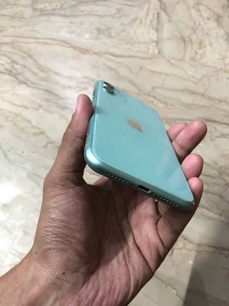 iphone 11 64GB non pta factory Unlocked 5