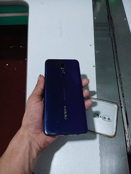 Oppo F11 0