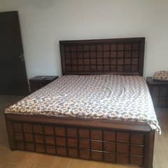 urgent for sale bed ,side tables+ dressing tables