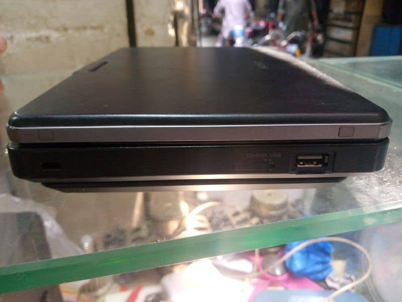 Sony DVD original 9inch portable 3