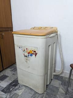 Allied Imported washing machine in good condition