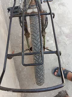 tyre new both handle new