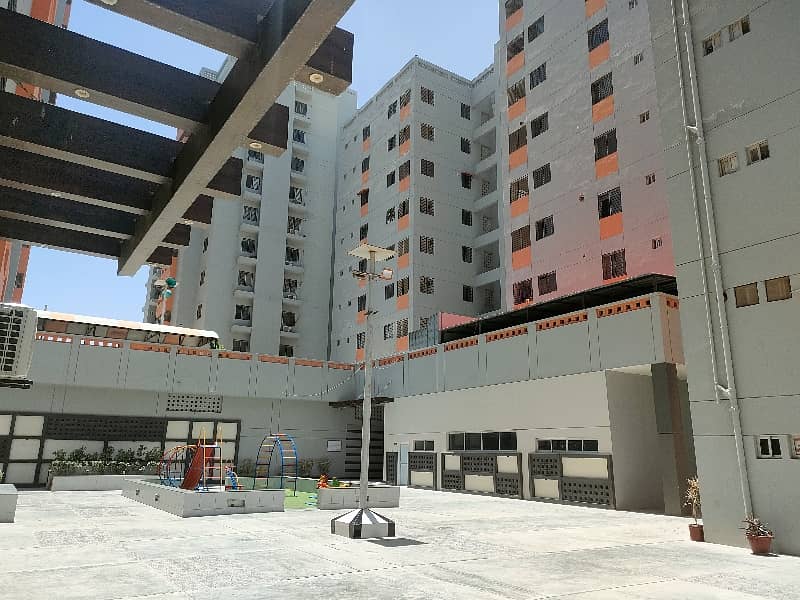 Grey Noor Tower Shopping Mall 3bed DD 14