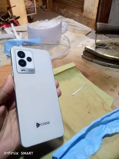 D cod bold 3 pro 8 Gb ram 128 Gb room