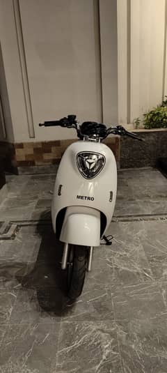 Metro M6 Electric Scooter