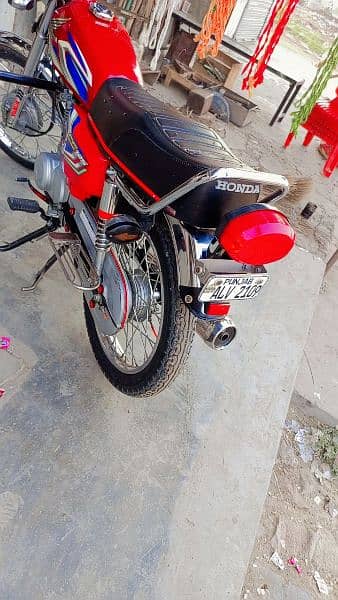 Honda 125 for sale full new condion hai 1