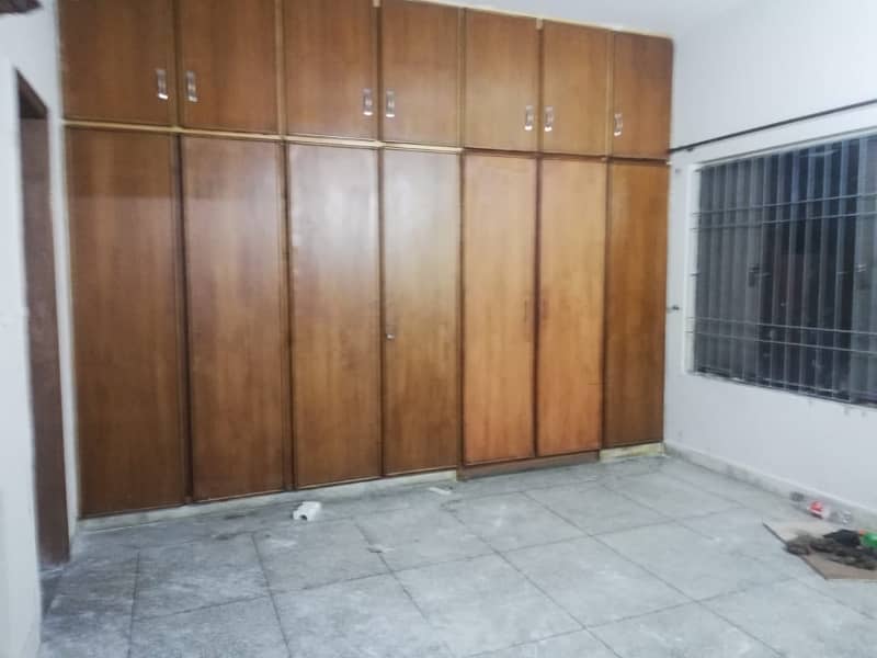 1 Kanal Double Unit House Available For Rent in DHA Phase 1 Block K 8