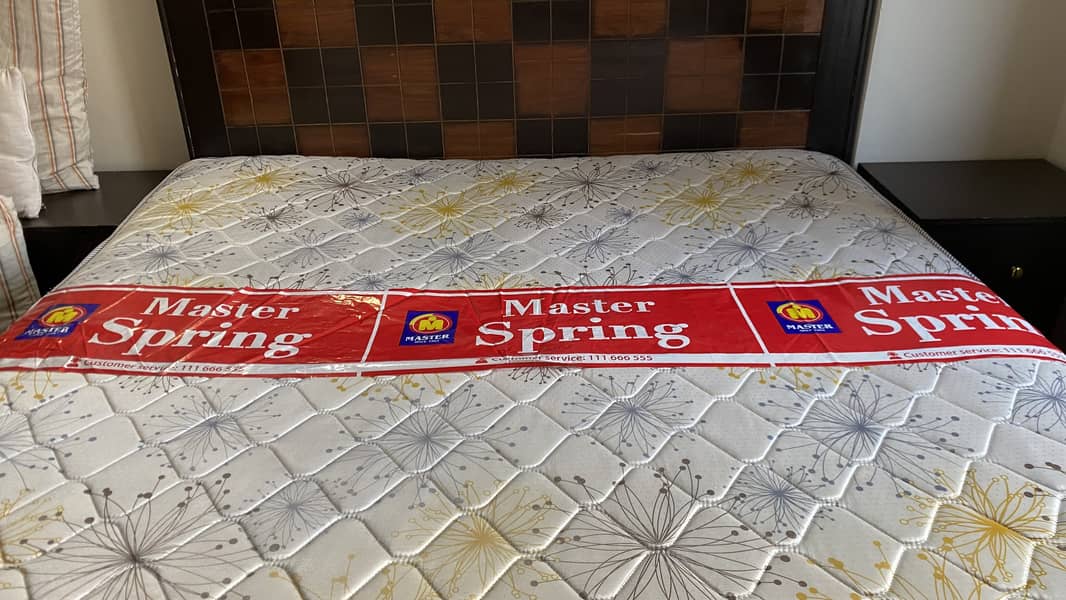 Brand new condition Master Molty king size Spring matress 1