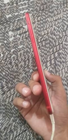 iPhone 7 plus 128Gb red product