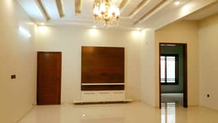 Semi Furnished 600 Yards Bungalow With 2 Kitchens In A Super Secure Locality Near Karsaz Suitable For International Delegates Foreigners And Expatriates