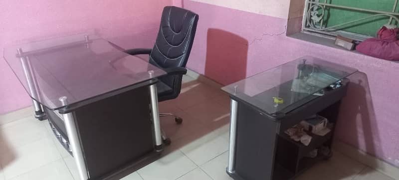Office Chair with 2 Office Table 0