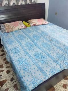 King Size Bed / Wooden bed / With mattress