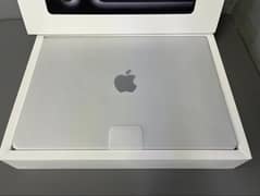 Apple MacBook Pro 14 inch 2023 M3 8GB RAM 512GB SSD Silver A2918