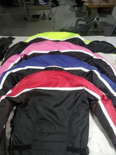 jackets for sale. 70/80 pieces ha. jis na bhi Lana ha rabta kra