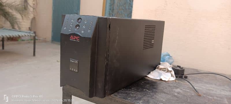 APC UPS AMRICAN TAKNALOGY. 10/10 CONDITION. 10 DIN KI FAULT GUARNYHE 1