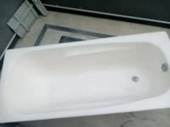 bath tub 0