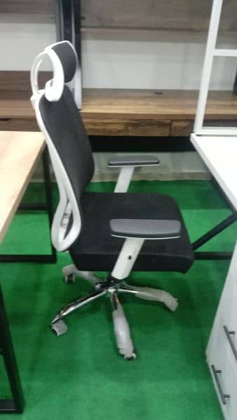 HIGH BACK OFFICE EXECUTIVE CHAIR 4