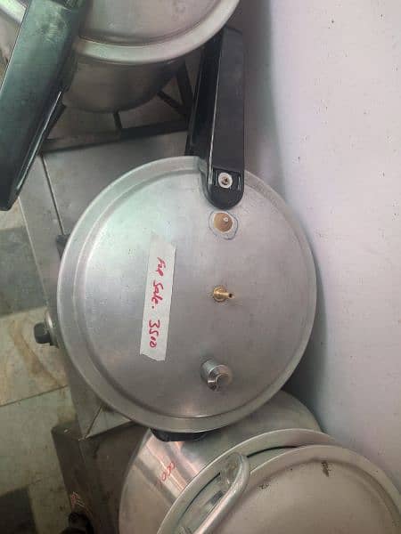 second hand pressure cooker for sale 3