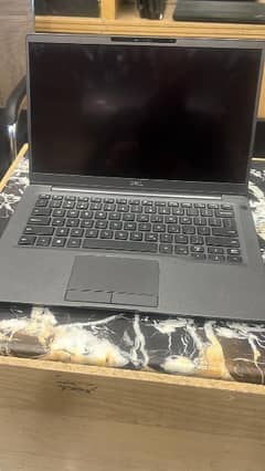 Dell Latitude 7400