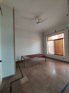 10 Marla Upper Portion Available For Rent In Model Town A Bahawalpur