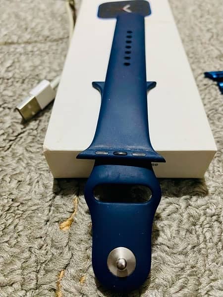 Apple Watch Series 6, 44mm Blue, with 3 straps 4