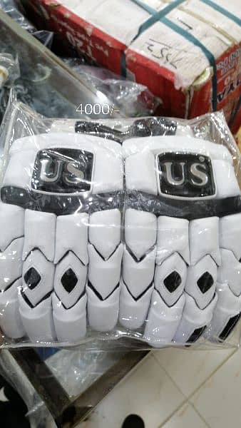 cricket gloves 3