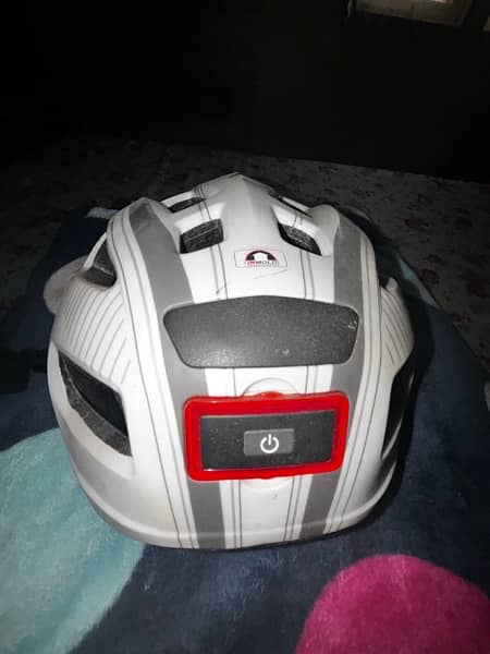 BICYLE PROFFESIONAL HELMET 2