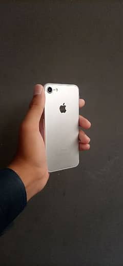 iPhone 7 (PTA APPROVED)