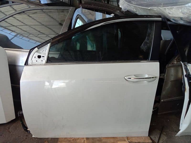 Toyota Corolla Gli , Xli , Grande , Yaris Bonnet , Side Mirror, Fender 8